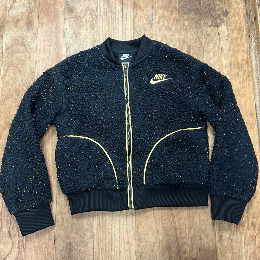 Super cute crop fuzzy zip jacket